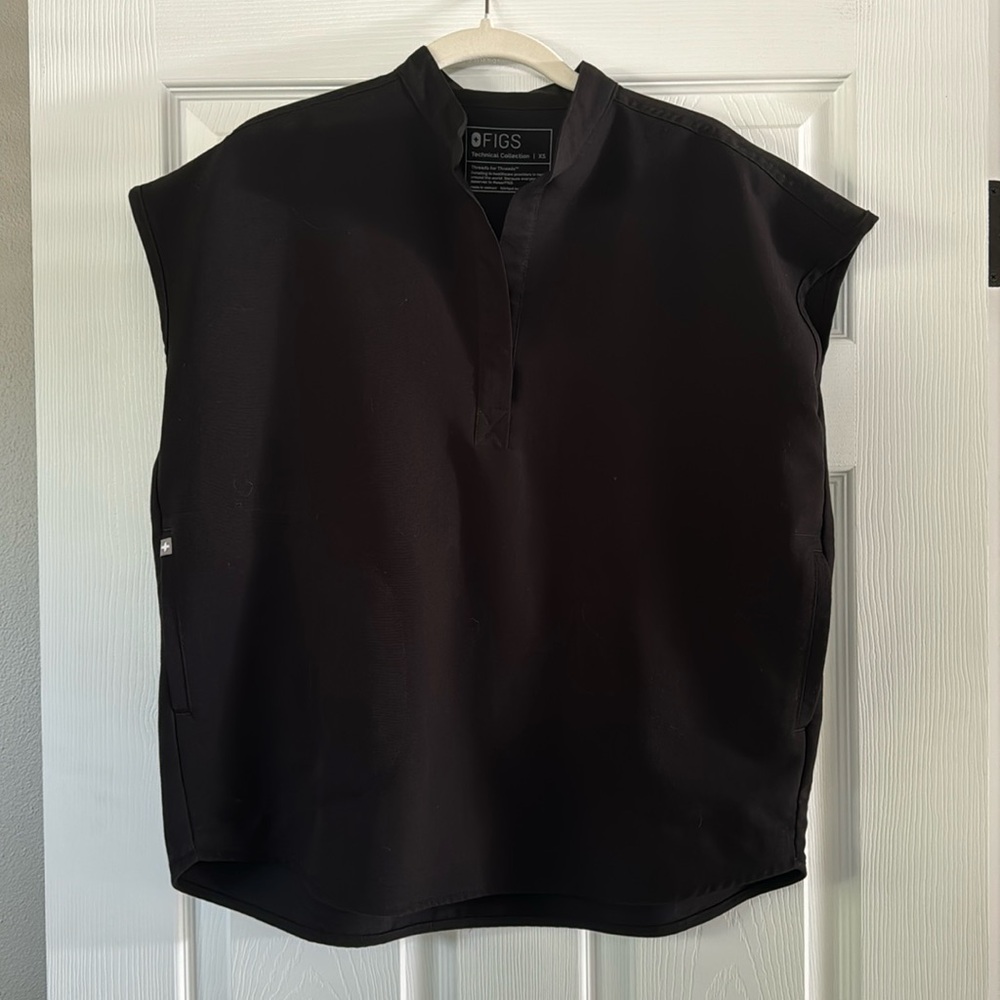 FIGS Rafaela Oversized Scrub Top